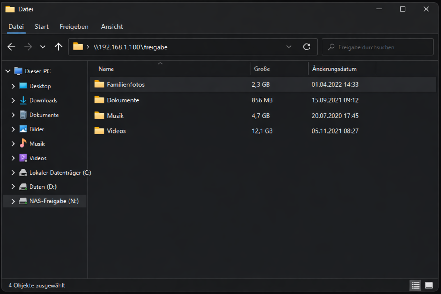 Windows Explorer Screenshot zeigt erfolgreich verbundenes NAS-Laufwerk mit Familienordnern